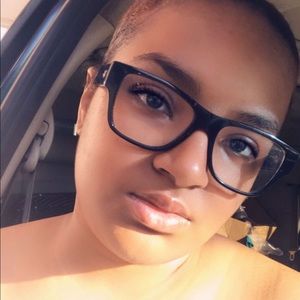 Meet your Posher, Jasmine